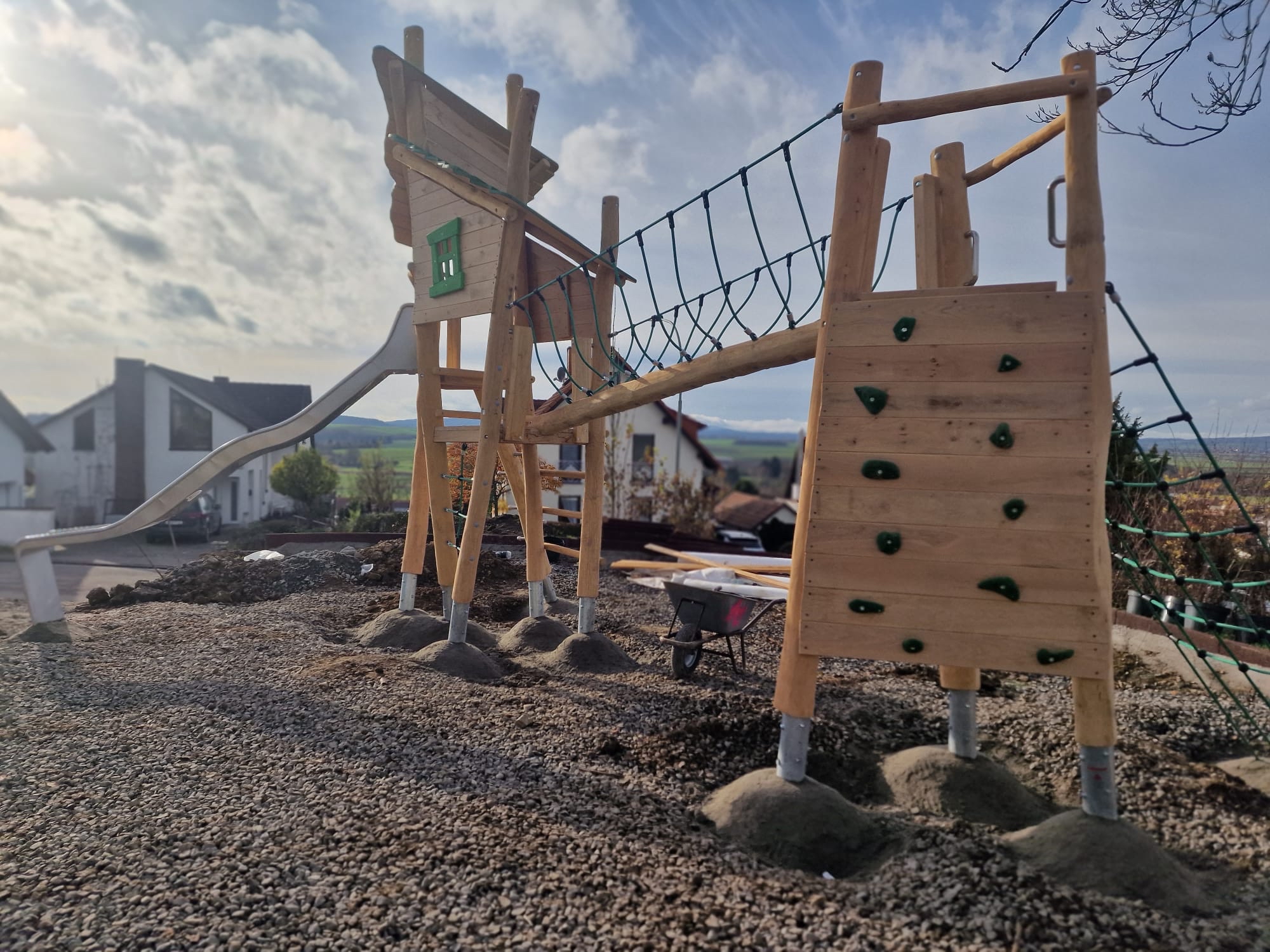 Kita Spielplatz Montage Bad Kreuznach - Bunter Spielturm mit Rutsche