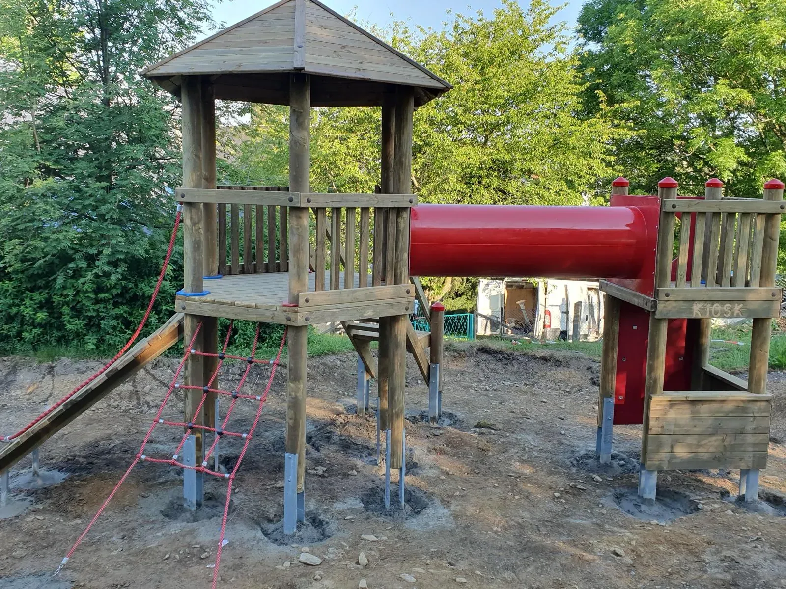 Weitere Spielanlagen, montiert von Moshrif Spielplatzbau